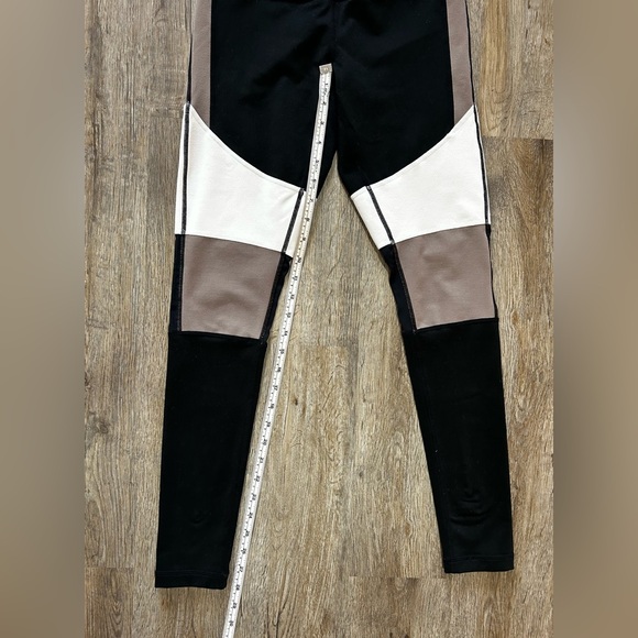 Zella Womens Black, White, and Gray Leggings Size Small - Picture 5 of 8